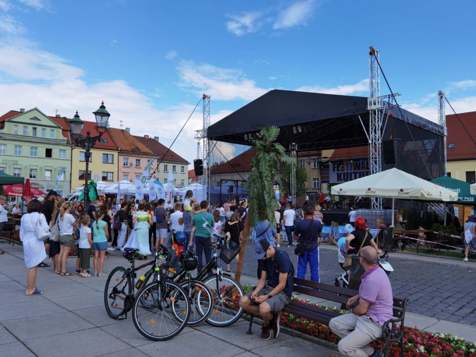Zdjęcie w galerii na portalu naszwodzislaw.com: Za nami dwa dni festiwalowej zabawy! [FOTO] wiadomości z regionu
