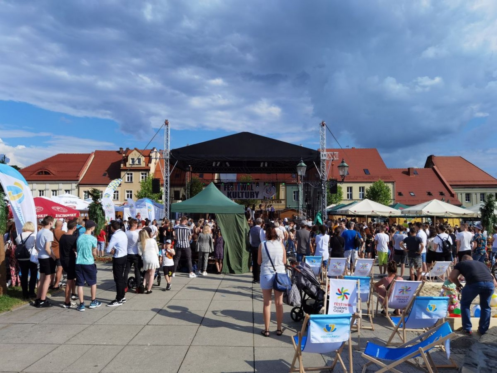 Zdjęcie w galerii na portalu naszwodzislaw.com: Za nami dwa dni festiwalowej zabawy! [FOTO] wiadomości z regionu