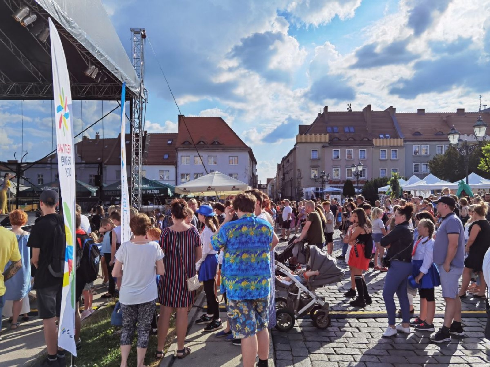 Zdjęcie w galerii na portalu naszwodzislaw.com: Za nami dwa dni festiwalowej zabawy! [FOTO] wiadomości z regionu