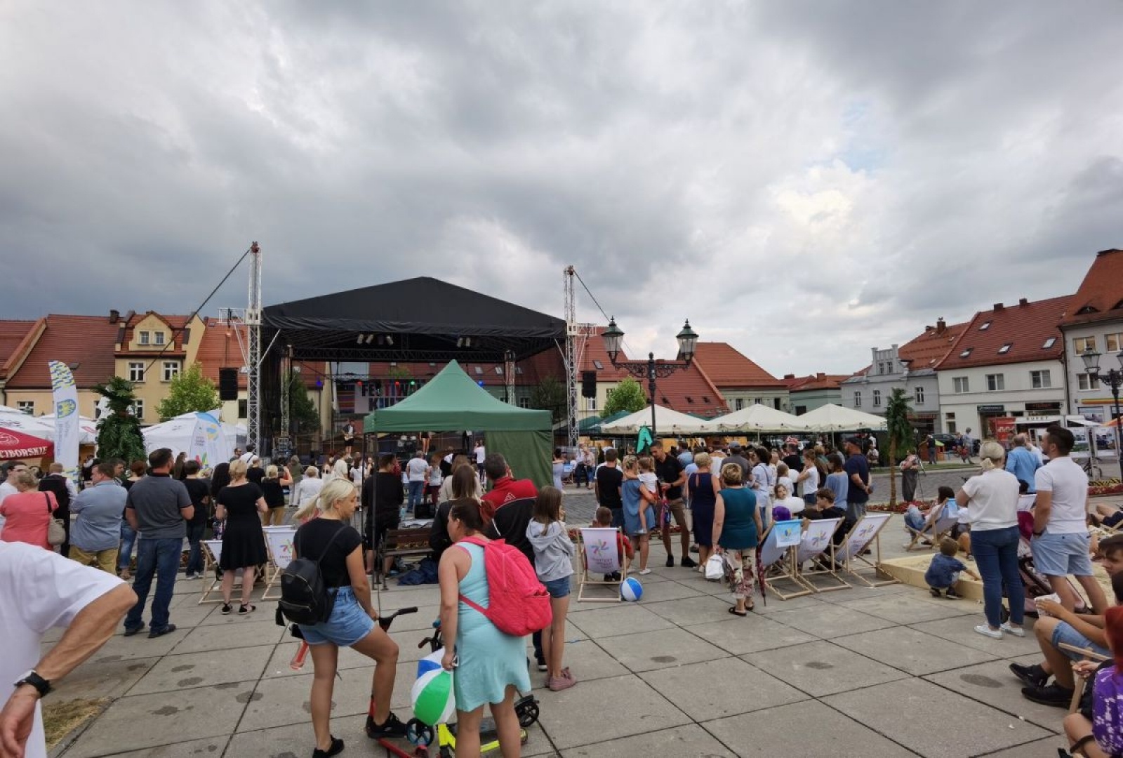 Zdjęcie w galerii na portalu naszwodzislaw.com: Za nami dwa dni festiwalowej zabawy! [FOTO] wiadomości z regionu