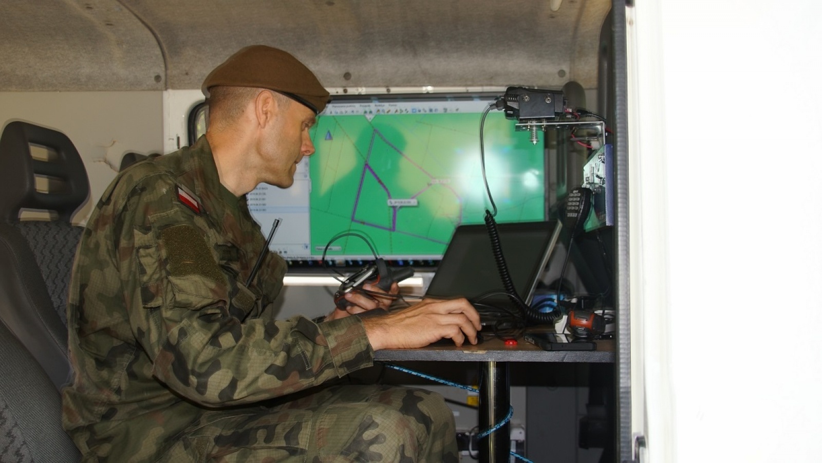 Zdjęcie w galerii na portalu naszwodzislaw.com: Dzień Psa u śląskich terytorialsów wiadomości z regionu