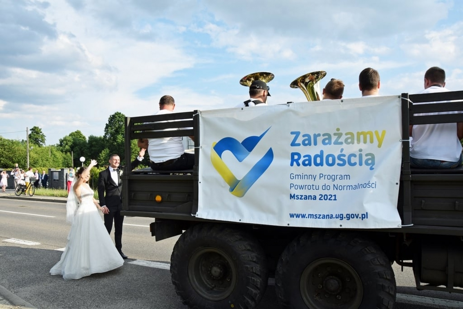 Zdjęcie w galerii na portalu naszwodzislaw.com: Muzyczny weekend z Orkiestrą Rozrywkową Gminy Mszana [FOTO] wiadomości z regionu