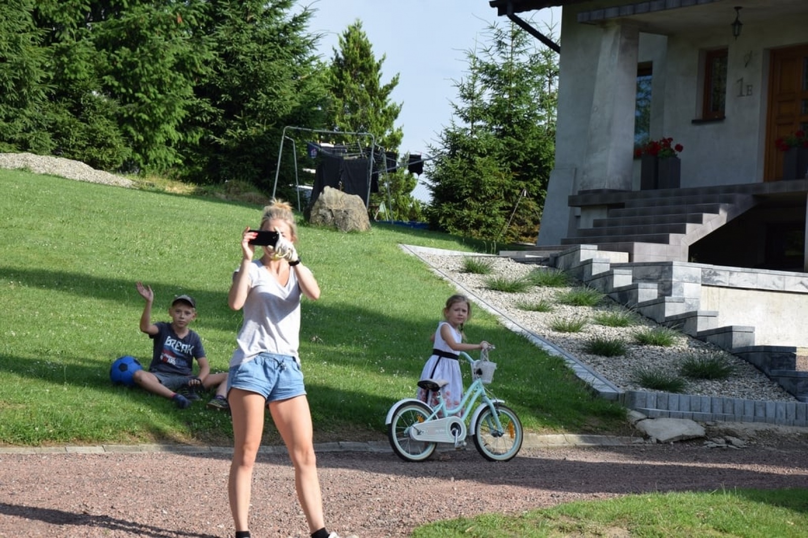 Zdjęcie w galerii na portalu naszwodzislaw.com: Muzyczny weekend z Orkiestrą Rozrywkową Gminy Mszana [FOTO] wiadomości z regionu