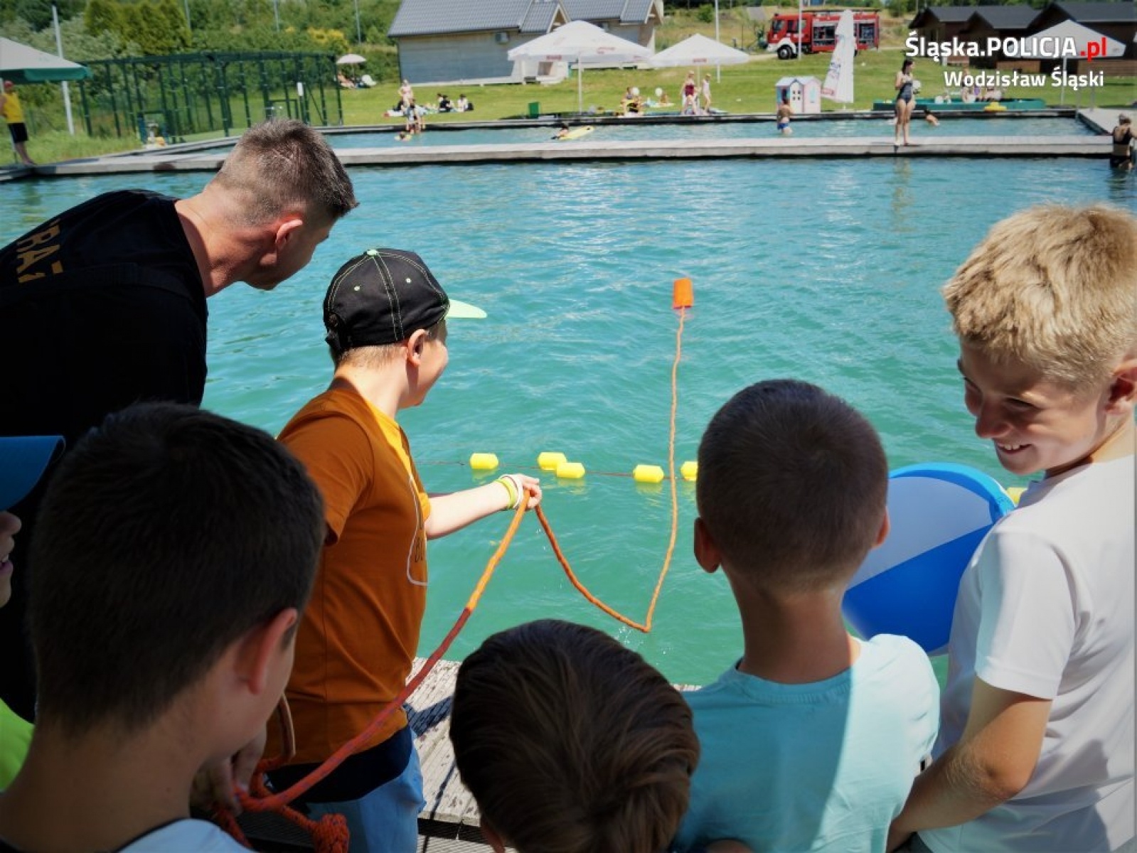 Zdjęcie w galerii na portalu naszwodzislaw.com: Policyjne rozmowy o bezpieczeństwie nad wodą wiadomości z regionu