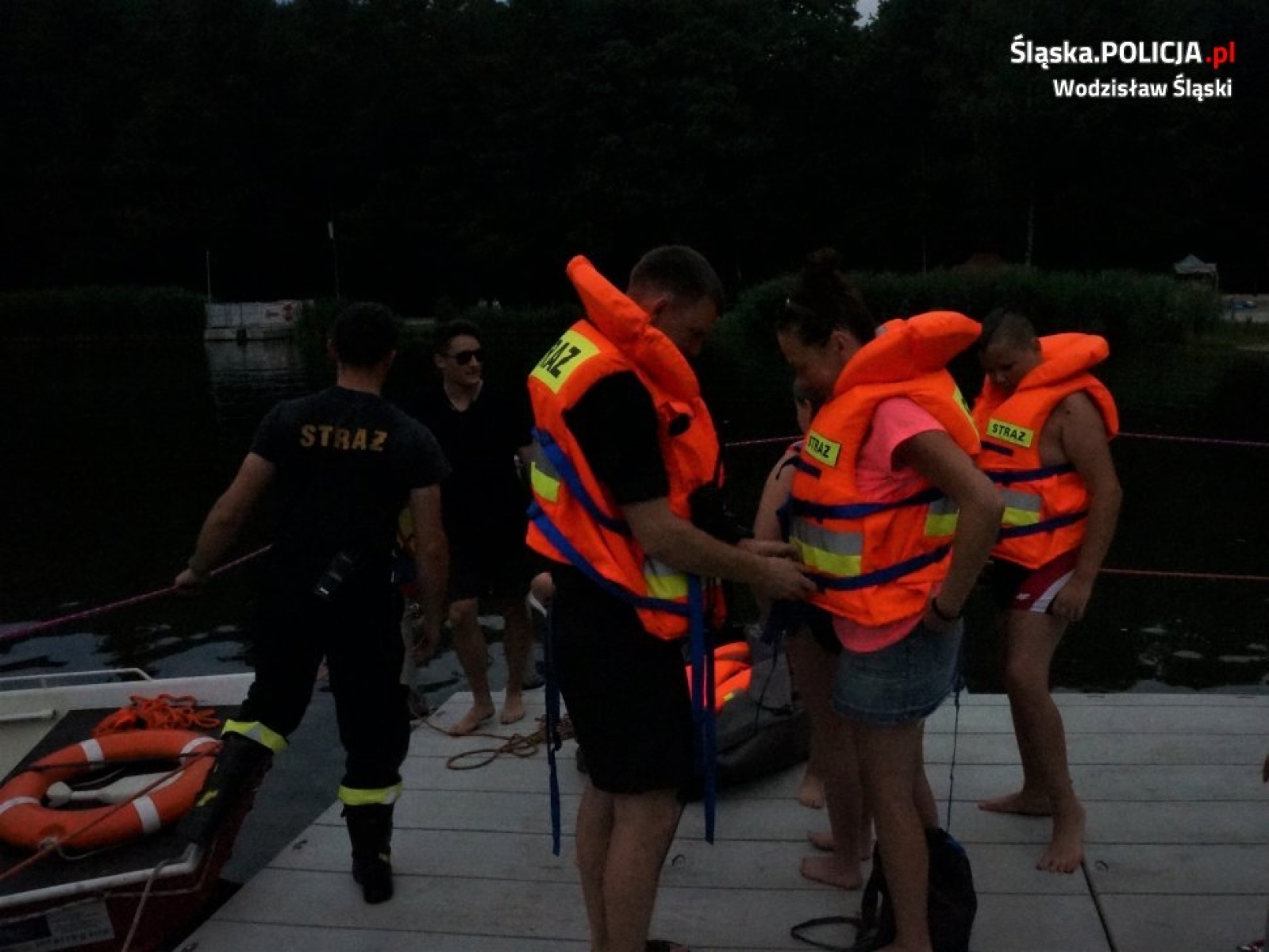 Zdjęcie w galerii na portalu naszwodzislaw.com: Wodzisławscy policjanci o bezpieczeństwie nad wodą wiadomości z regionu