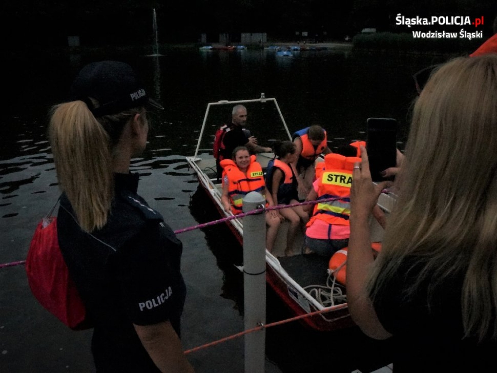 Zdjęcie w galerii na portalu naszwodzislaw.com: Wodzisławscy policjanci o bezpieczeństwie nad wodą wiadomości z regionu