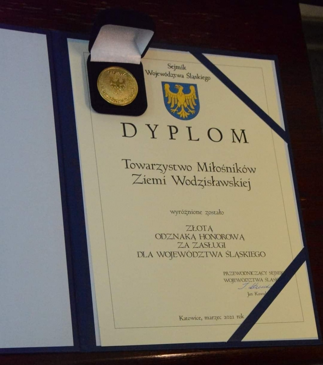 Zdjęcie w galerii na portalu naszwodzislaw.com: TMZW ze złotą Odznaką Honorową za Zasługi dla Województwa Śląskiego wiadomości z regionu