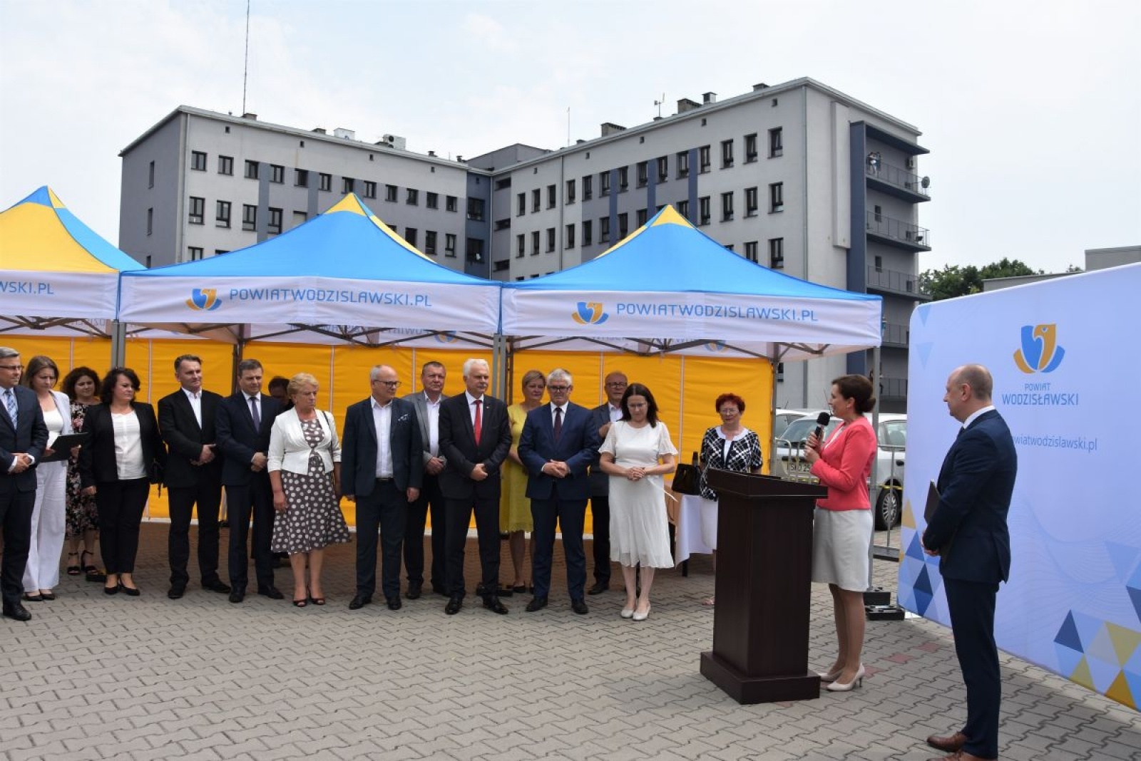 Zdjęcie w galerii na portalu naszwodzislaw.com: Wiceminister zdrowia odwiedził Powiat Wodzisławski wiadomości z regionu