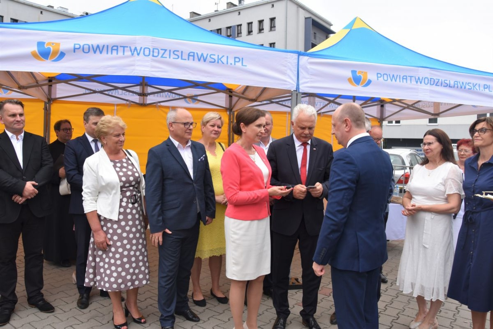 Zdjęcie w galerii na portalu naszwodzislaw.com: Wiceminister zdrowia odwiedził Powiat Wodzisławski wiadomości z regionu