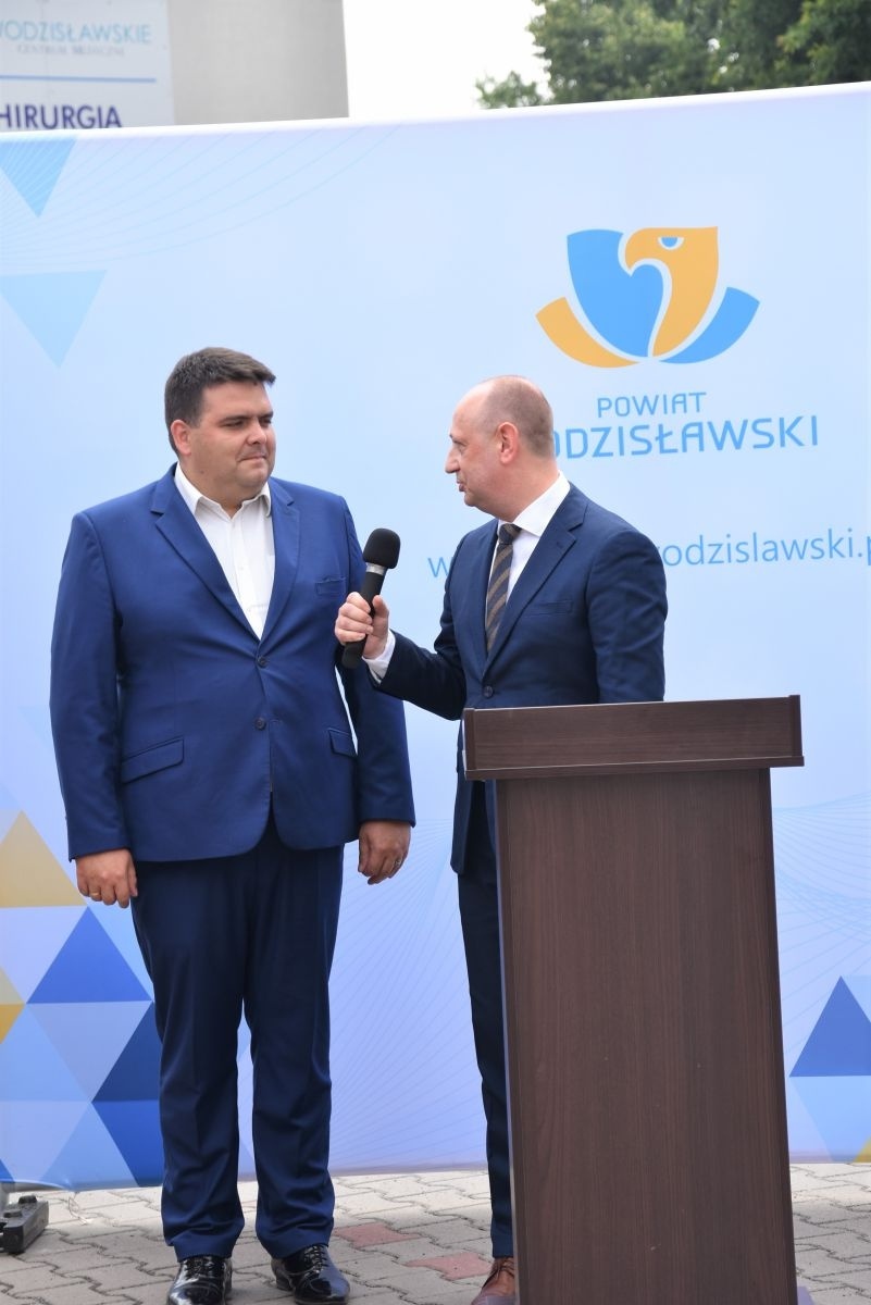 Zdjęcie w galerii na portalu naszwodzislaw.com: Wiceminister zdrowia odwiedził Powiat Wodzisławski wiadomości z regionu