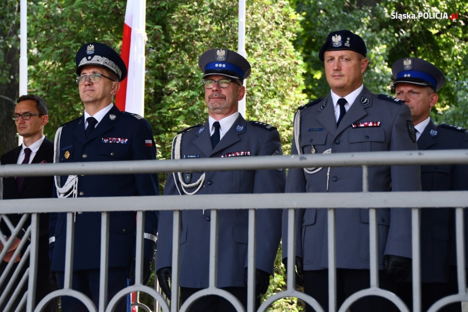 Zdjęcie w galerii na portalu naszwodzislaw.com: Nowi funkcjonariusze złożyli ślubowanie. Na kolejnych czekają wakaty wiadomości z regionu