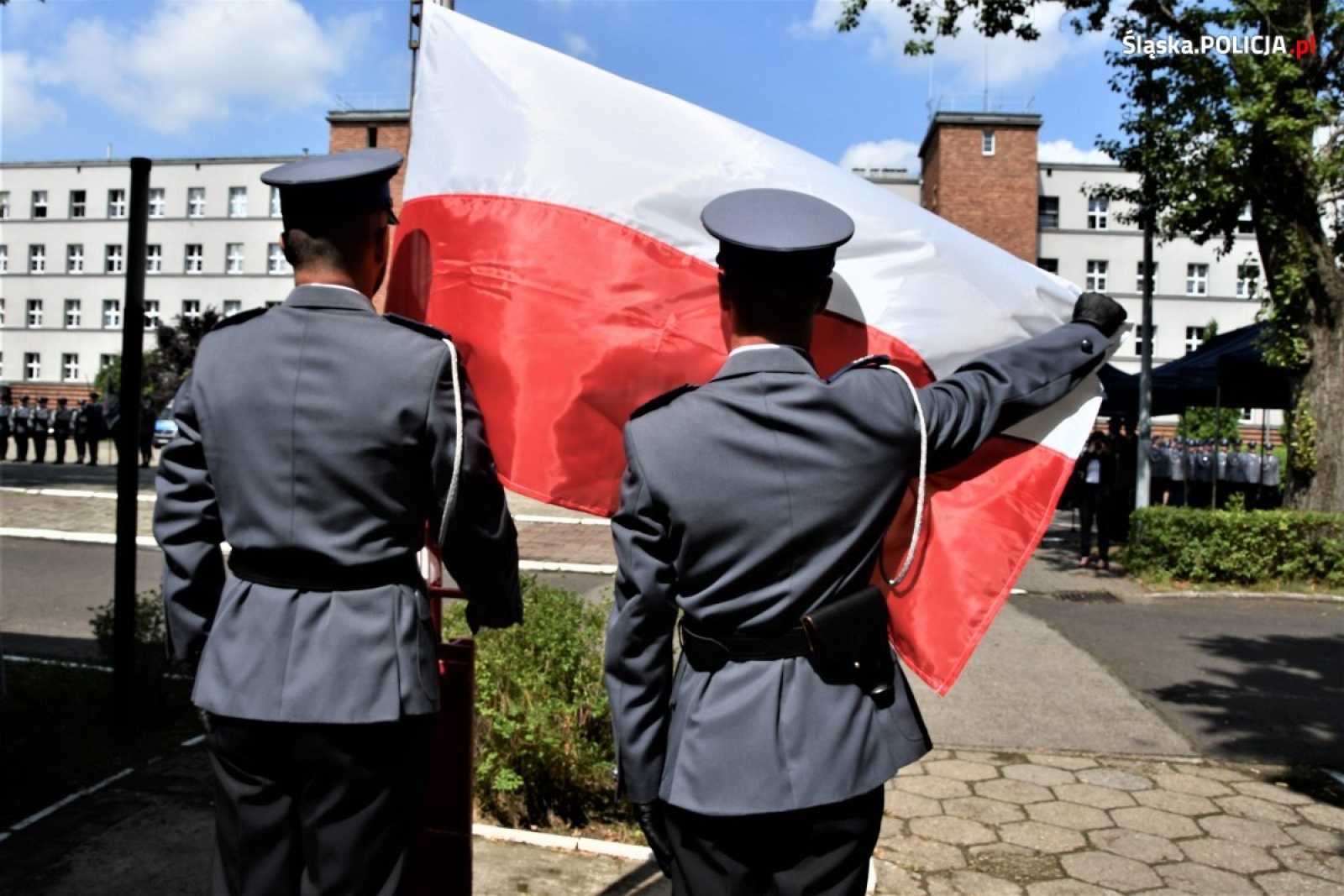 Zdjęcie w galerii na portalu naszwodzislaw.com: Nowi funkcjonariusze złożyli ślubowanie. Na kolejnych czekają wakaty wiadomości z regionu