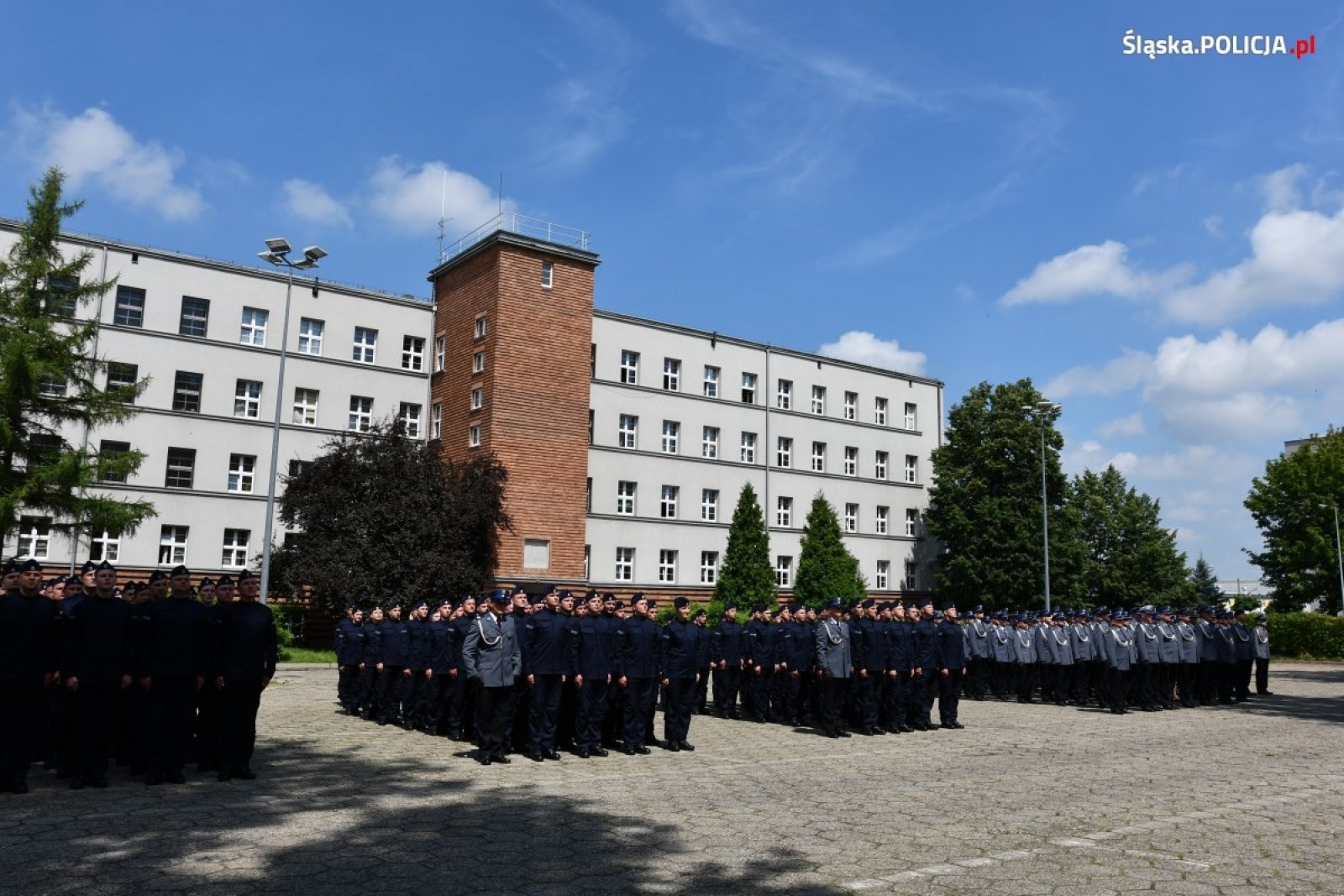 Zdjęcie w galerii na portalu naszwodzislaw.com: Nowi funkcjonariusze złożyli ślubowanie. Na kolejnych czekają wakaty wiadomości z regionu