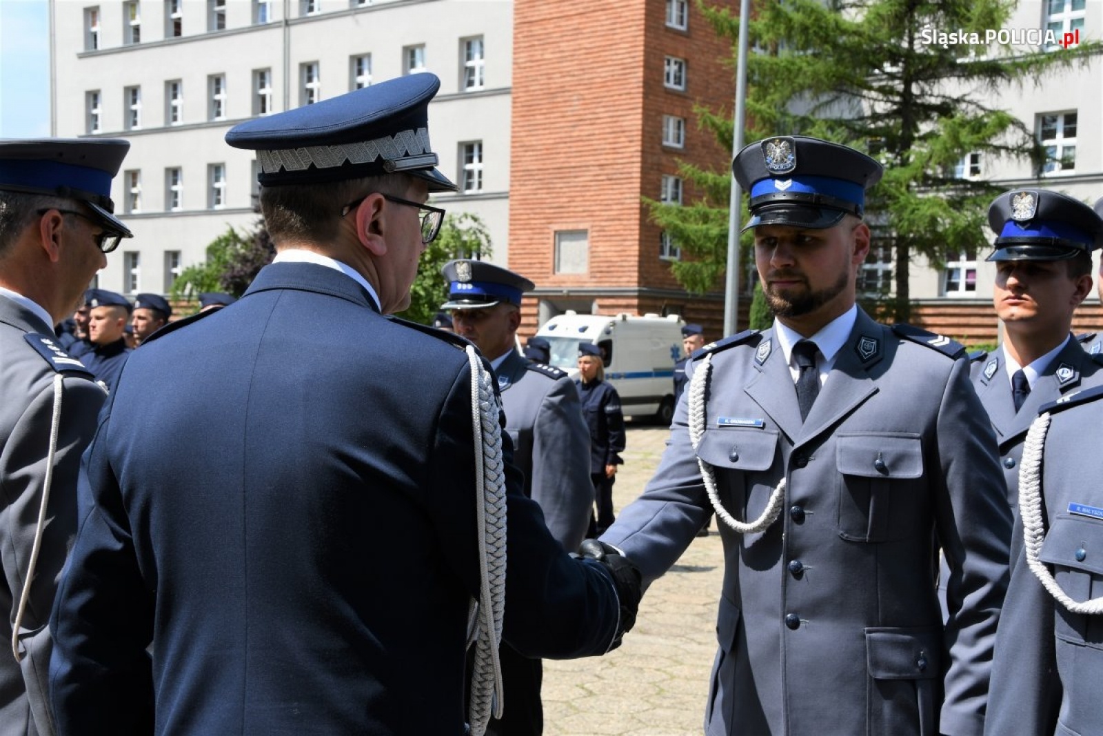Zdjęcie w galerii na portalu naszwodzislaw.com: Nowi funkcjonariusze złożyli ślubowanie. Na kolejnych czekają wakaty wiadomości z regionu