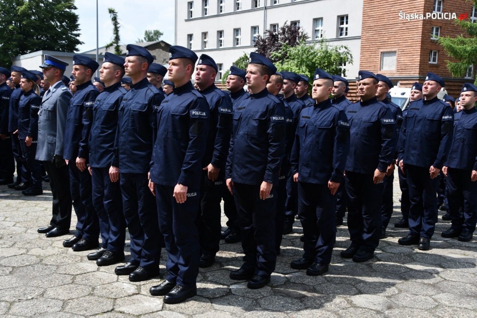 Zdjęcie w galerii na portalu naszwodzislaw.com: Nowi funkcjonariusze złożyli ślubowanie. Na kolejnych czekają wakaty wiadomości z regionu