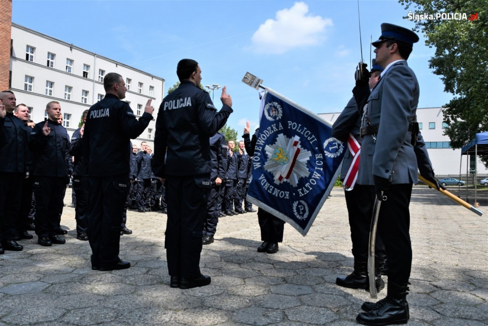 Zdjęcie w galerii na portalu naszwodzislaw.com: Nowi funkcjonariusze złożyli ślubowanie. Na kolejnych czekają wakaty wiadomości z regionu