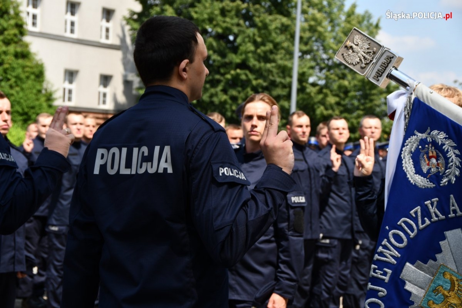 Zdjęcie w galerii na portalu naszwodzislaw.com: Nowi funkcjonariusze złożyli ślubowanie. Na kolejnych czekają wakaty wiadomości z regionu