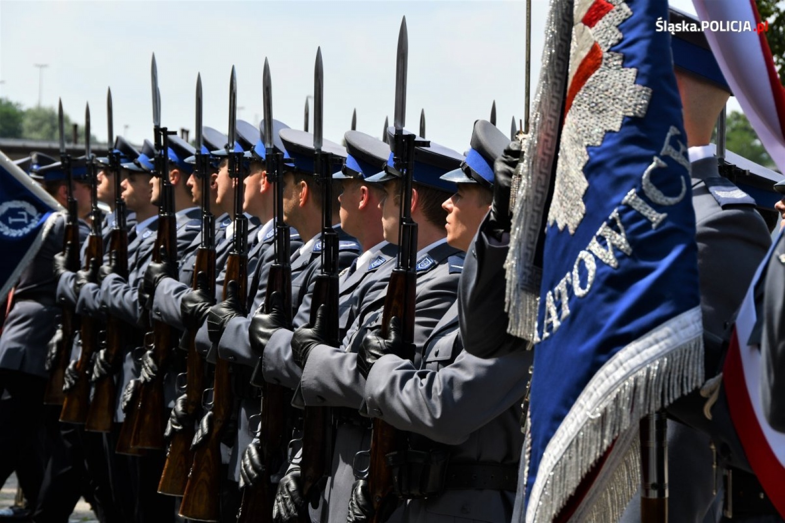 Zdjęcie w galerii na portalu naszwodzislaw.com: Nowi funkcjonariusze złożyli ślubowanie. Na kolejnych czekają wakaty wiadomości z regionu
