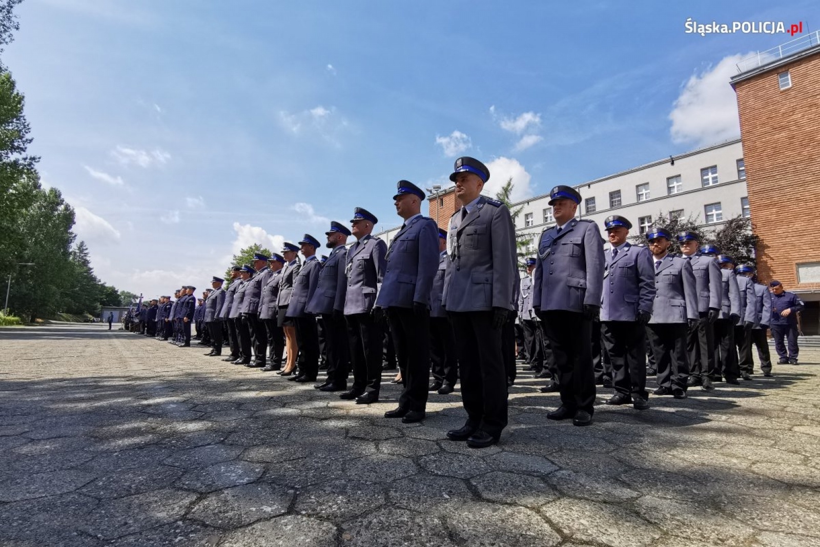 Zdjęcie w galerii na portalu naszwodzislaw.com: Nowi funkcjonariusze złożyli ślubowanie. Na kolejnych czekają wakaty wiadomości z regionu