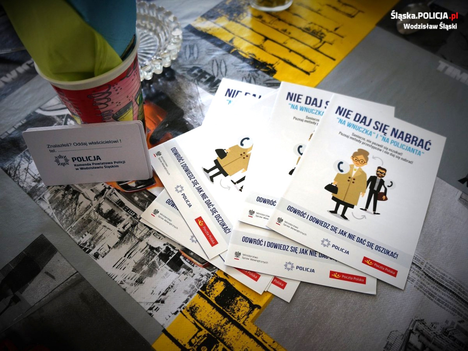 Zdjęcie w galerii na portalu naszwodzislaw.com: Policjanci odwiedzili wodzisławskich seniorów wiadomości z regionu