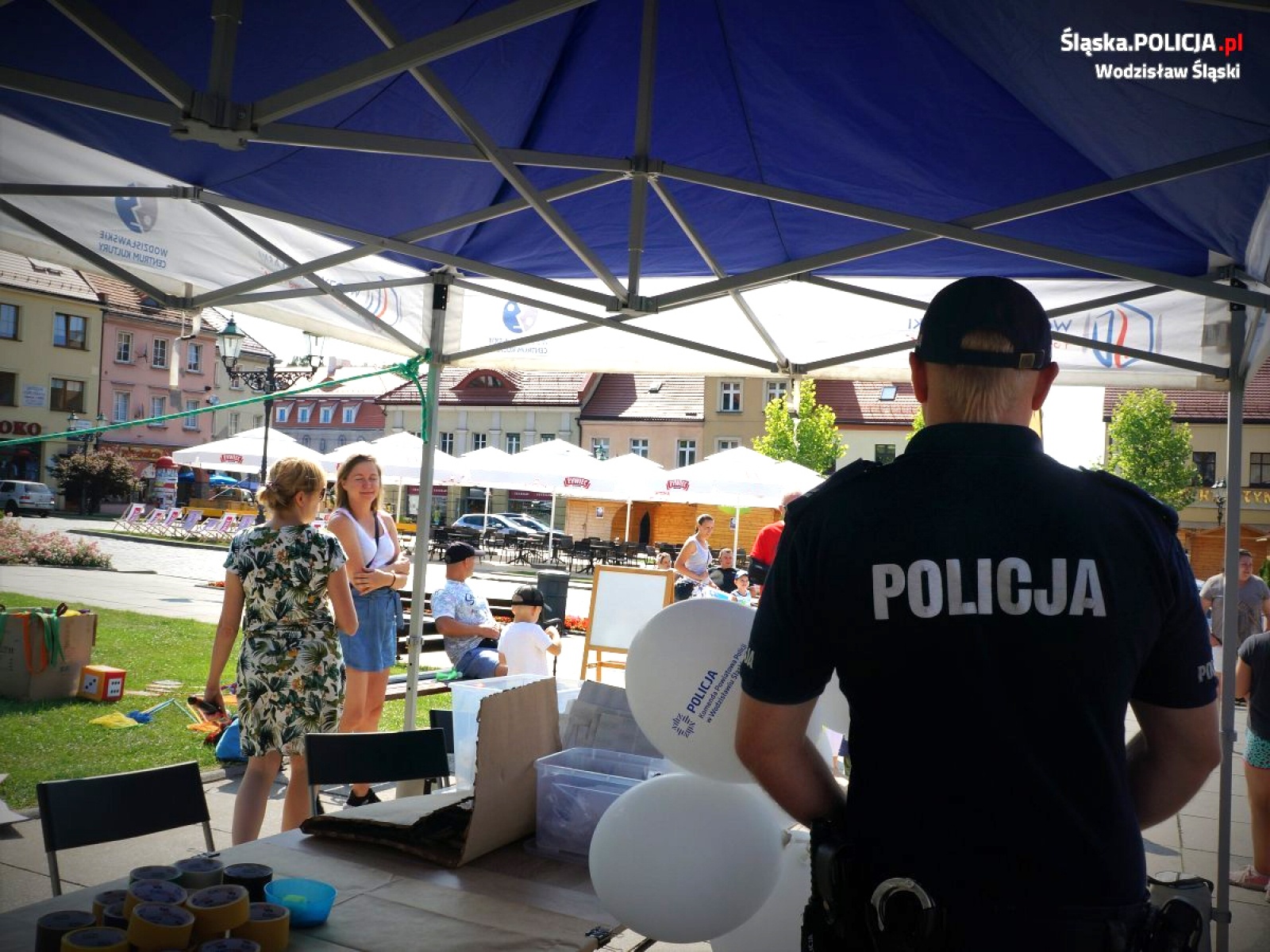 Zdjęcie w galerii na portalu naszwodzislaw.com: Policja dzieciom i lato w mieście z wodzisławskimi policjantami wiadomości z regionu