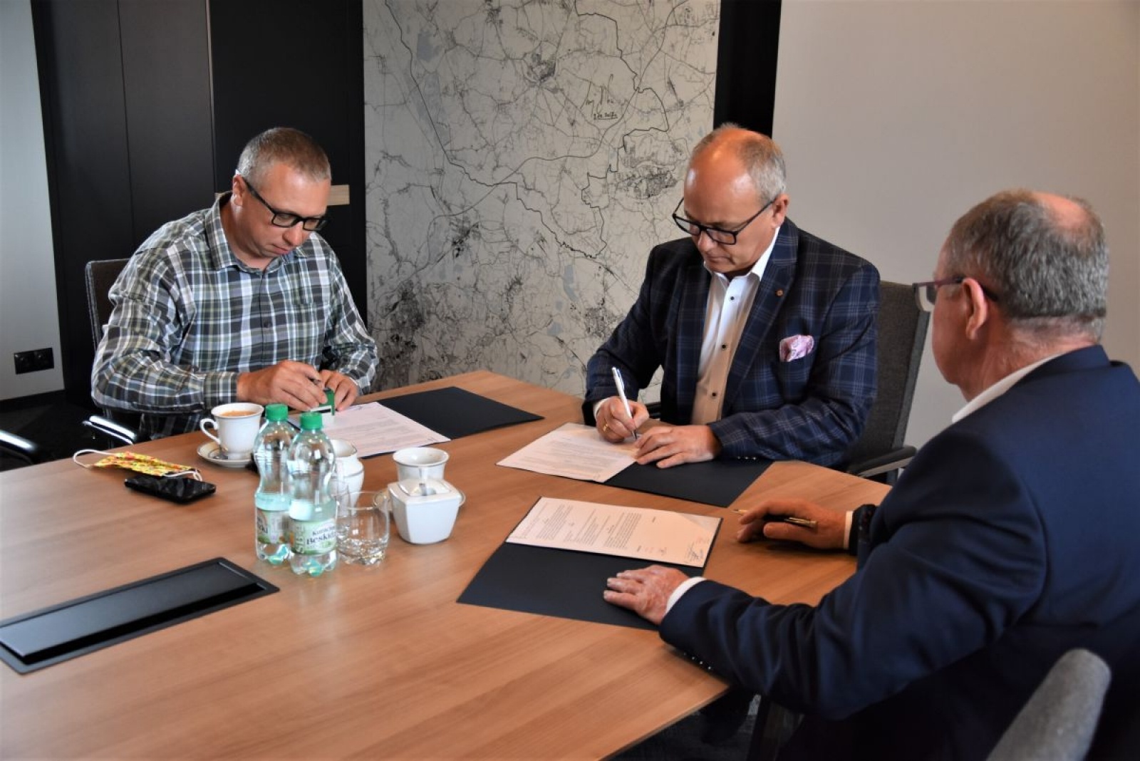 Zdjęcie w galerii na portalu naszwodzislaw.com: Podpisano umowę na modernizację ulicy Radlińskiej w Wodzisławiu Śląskim wiadomości z regionu