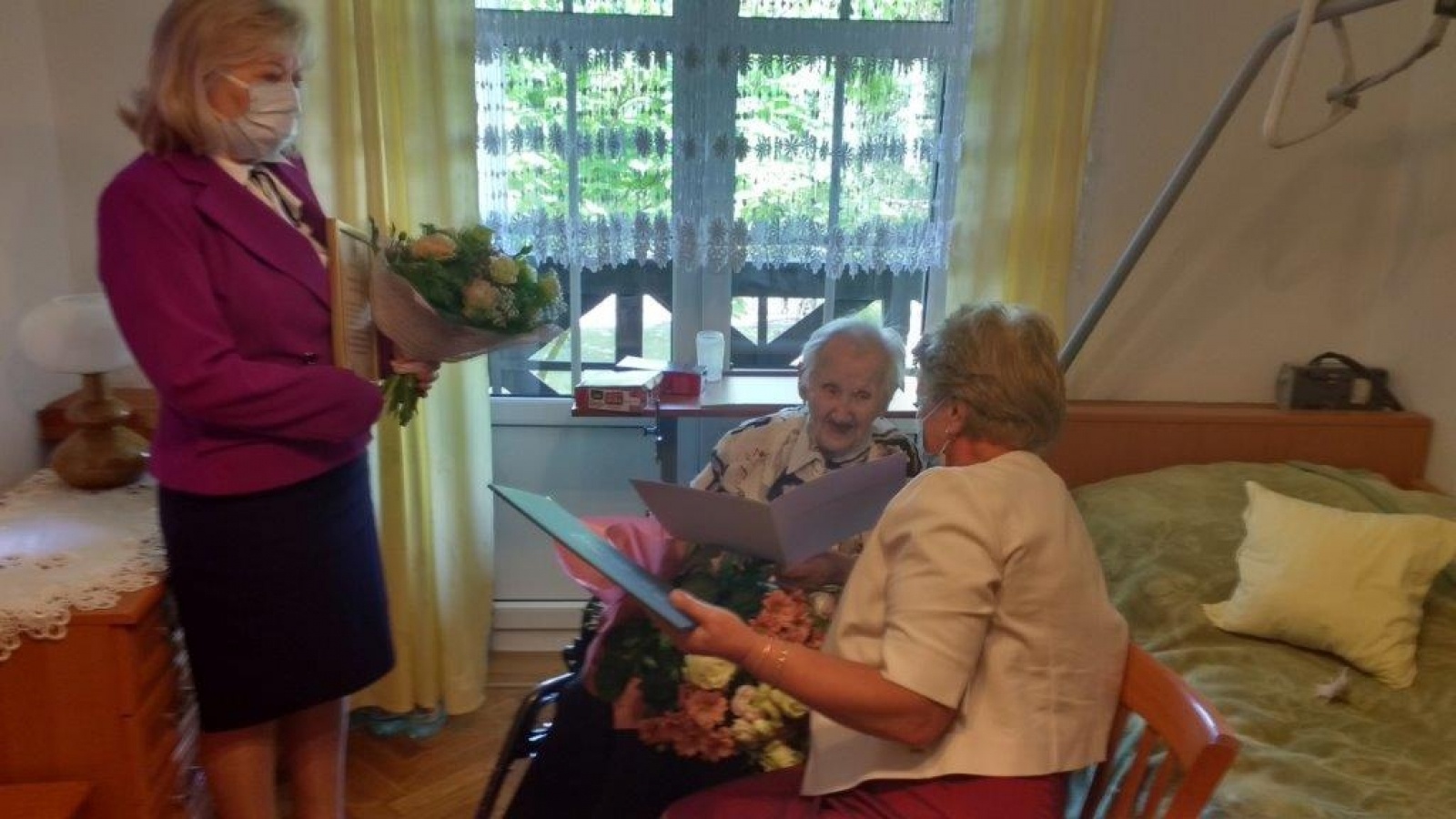 Zdjęcie w galerii na portalu naszwodzislaw.com: Setne urodziny Wandy Milanowskiej wiadomości z regionu