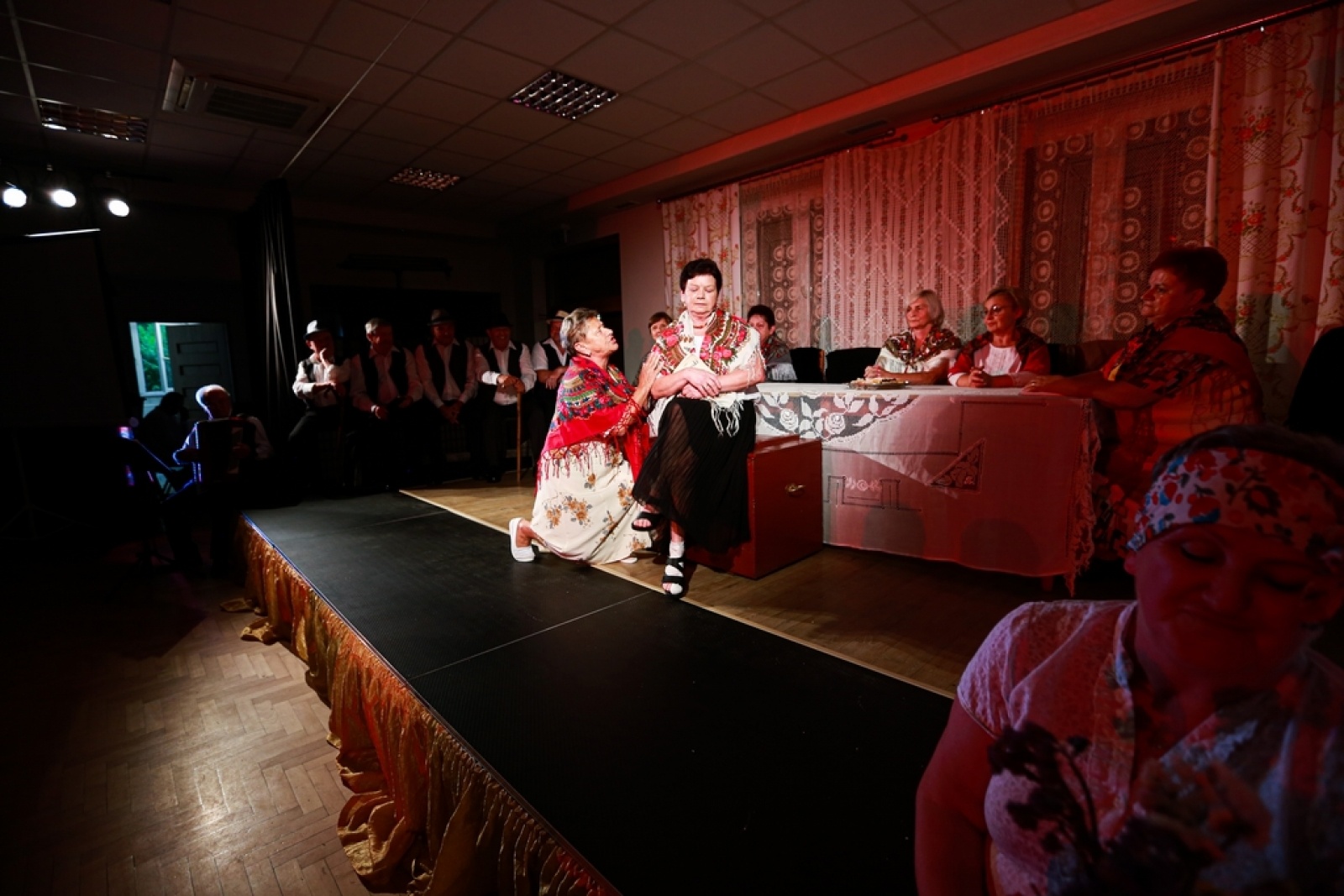 Zdjęcie w galerii na portalu naszwodzislaw.com: Ach, co to był za ślub! Tradycyjne śląskie wesele w Mszanie [FOTO] wiadomości z regionu