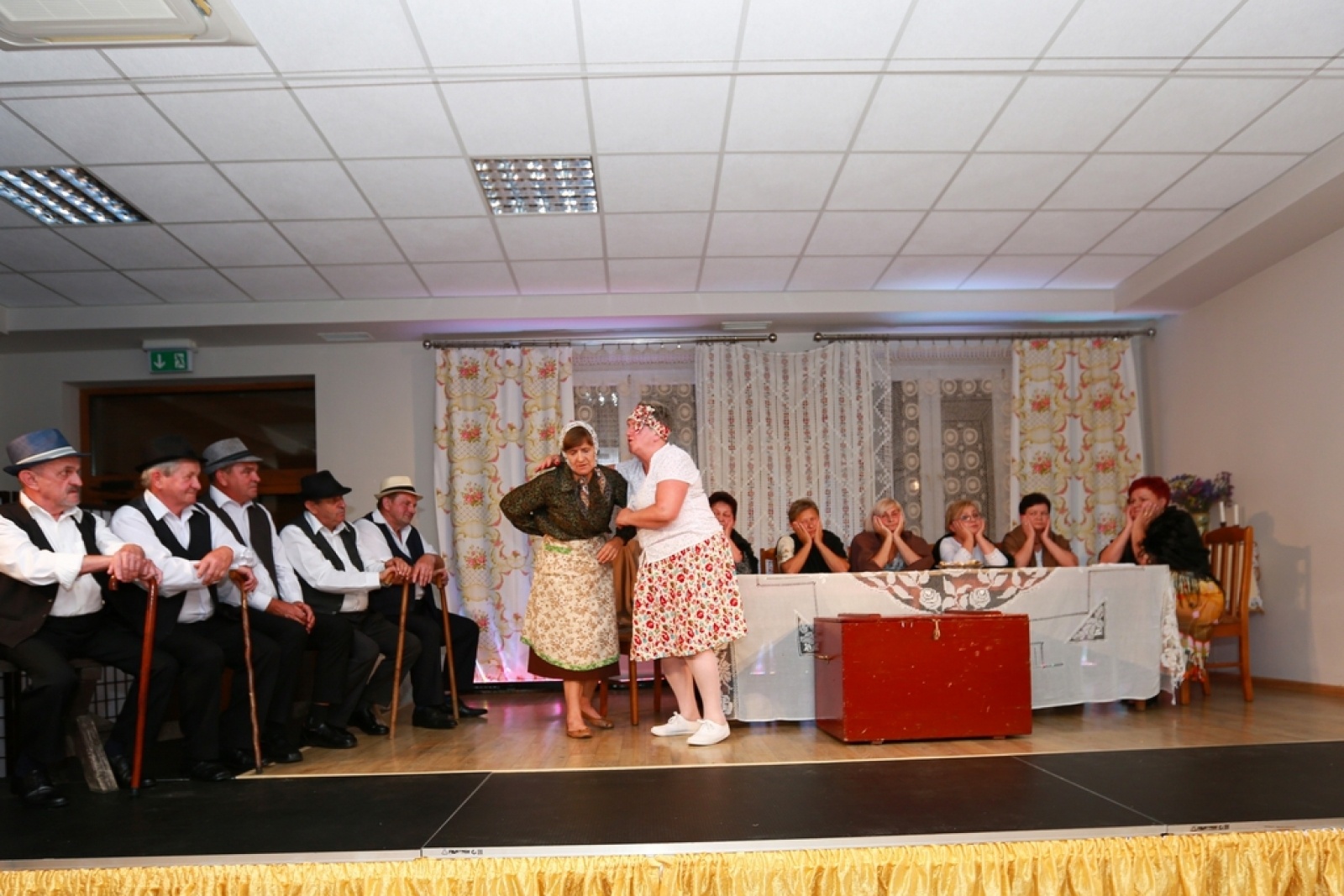 Zdjęcie w galerii na portalu naszwodzislaw.com: Ach, co to był za ślub! Tradycyjne śląskie wesele w Mszanie [FOTO] wiadomości z regionu