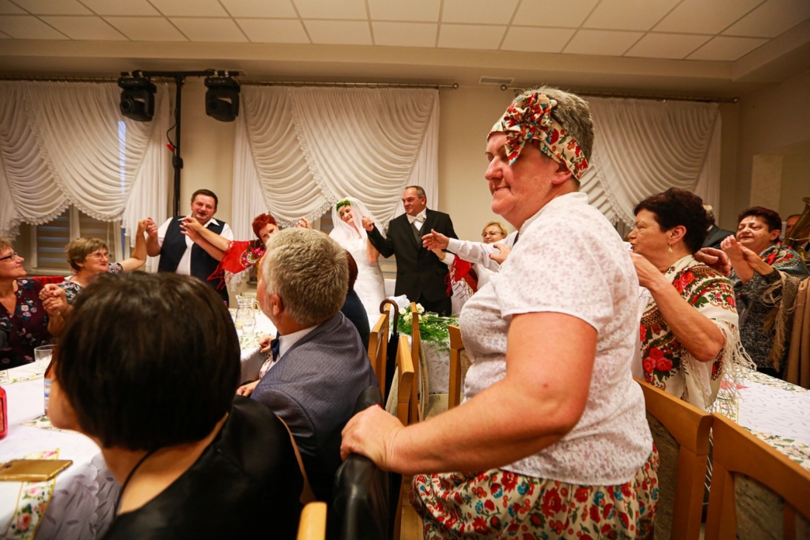 Zdjęcie w galerii na portalu naszwodzislaw.com: Ach, co to był za ślub! Tradycyjne śląskie wesele w Mszanie [FOTO] wiadomości z regionu