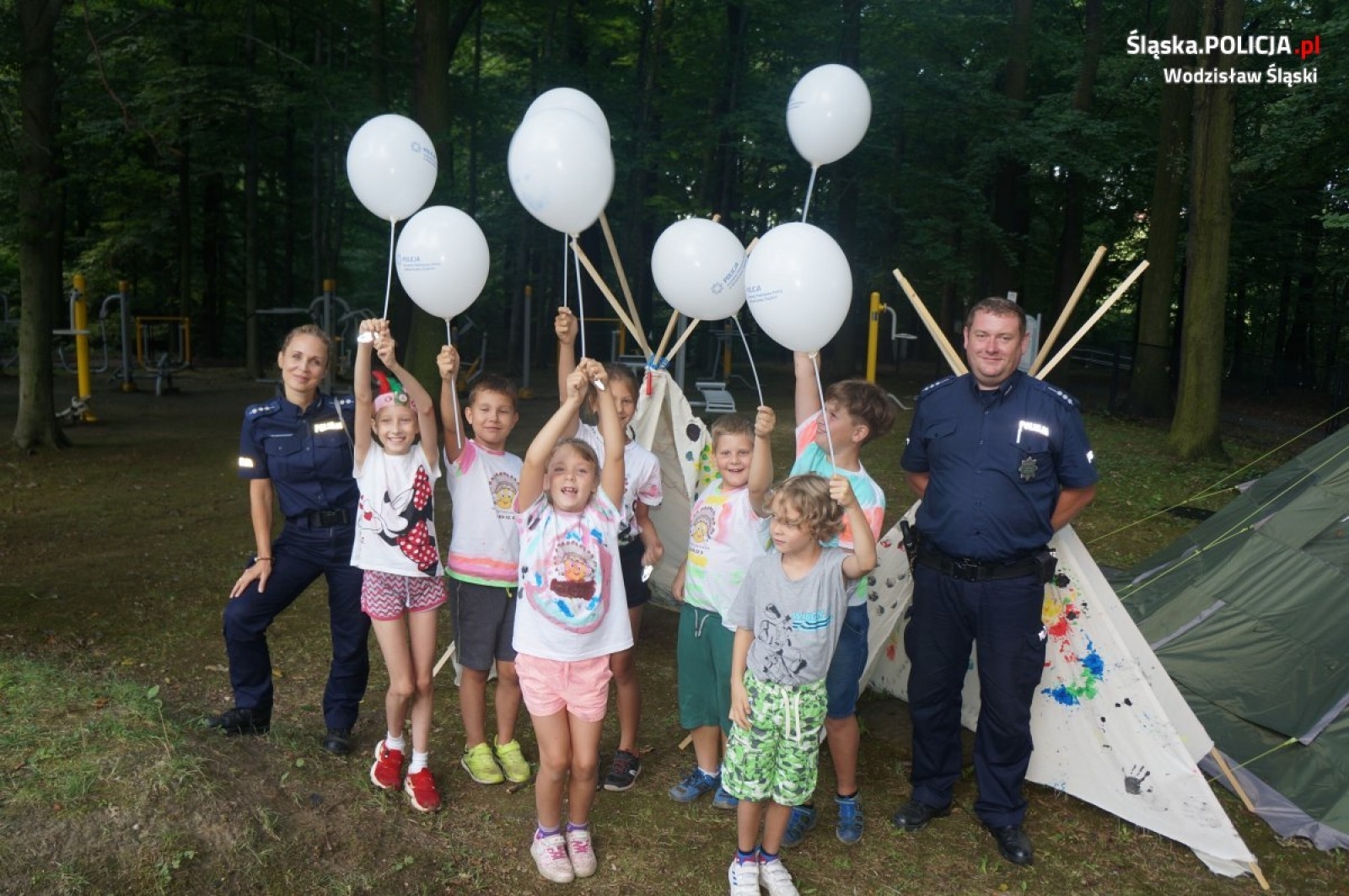 Zdjęcie w galerii na portalu naszwodzislaw.com: Spotkanie z dzielnicowym w indiańskich klimatach wiadomości z regionu