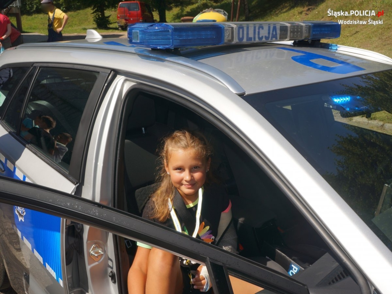 Zdjęcie w galerii na portalu naszwodzislaw.com: Bezpieczne wakacje. Policjanci na półkoloniach wiadomości z regionu