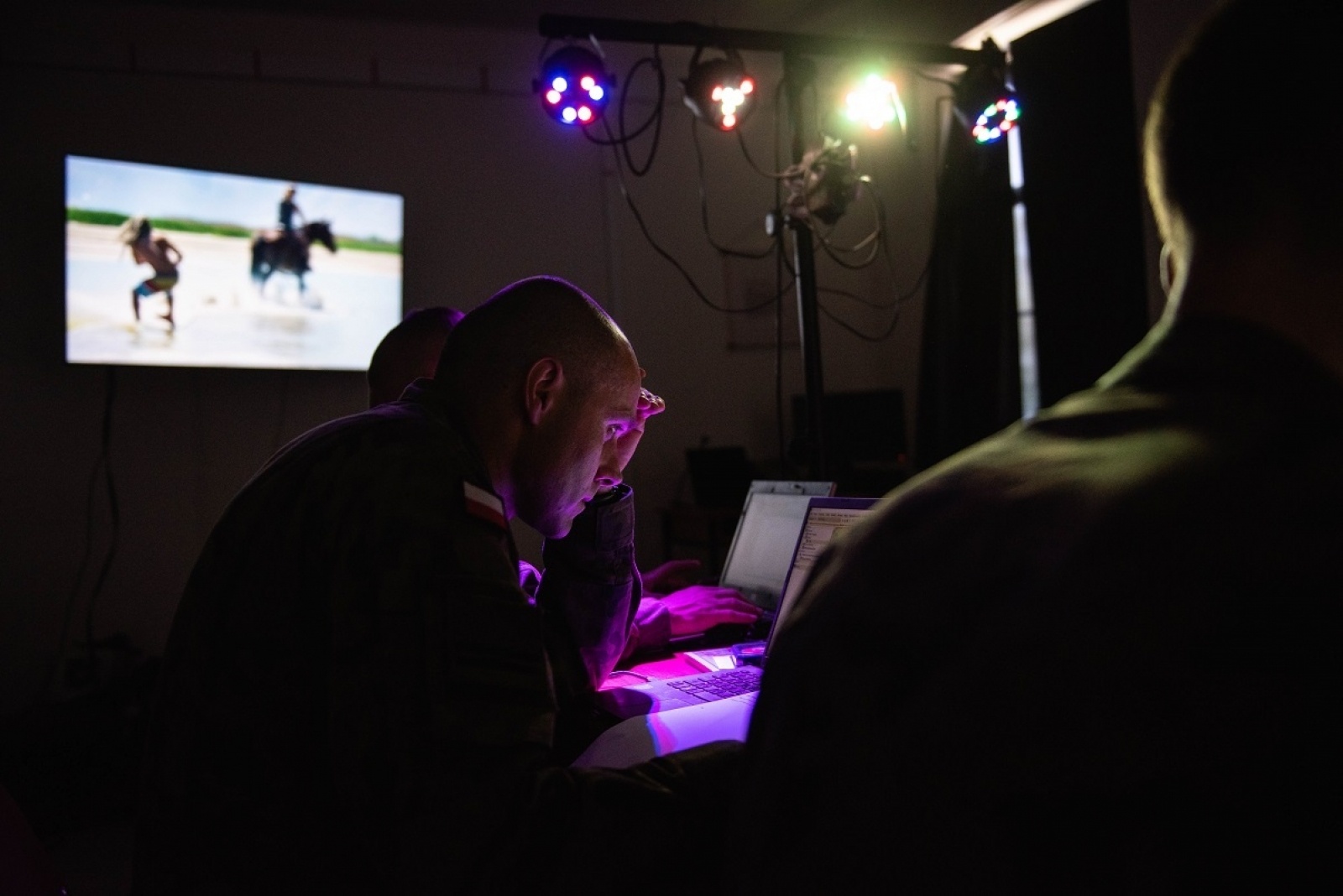 Zdjęcie w galerii na portalu naszwodzislaw.com: Śląscy terytorialsi szkolą się jak planować poszukiwania wiadomości z regionu