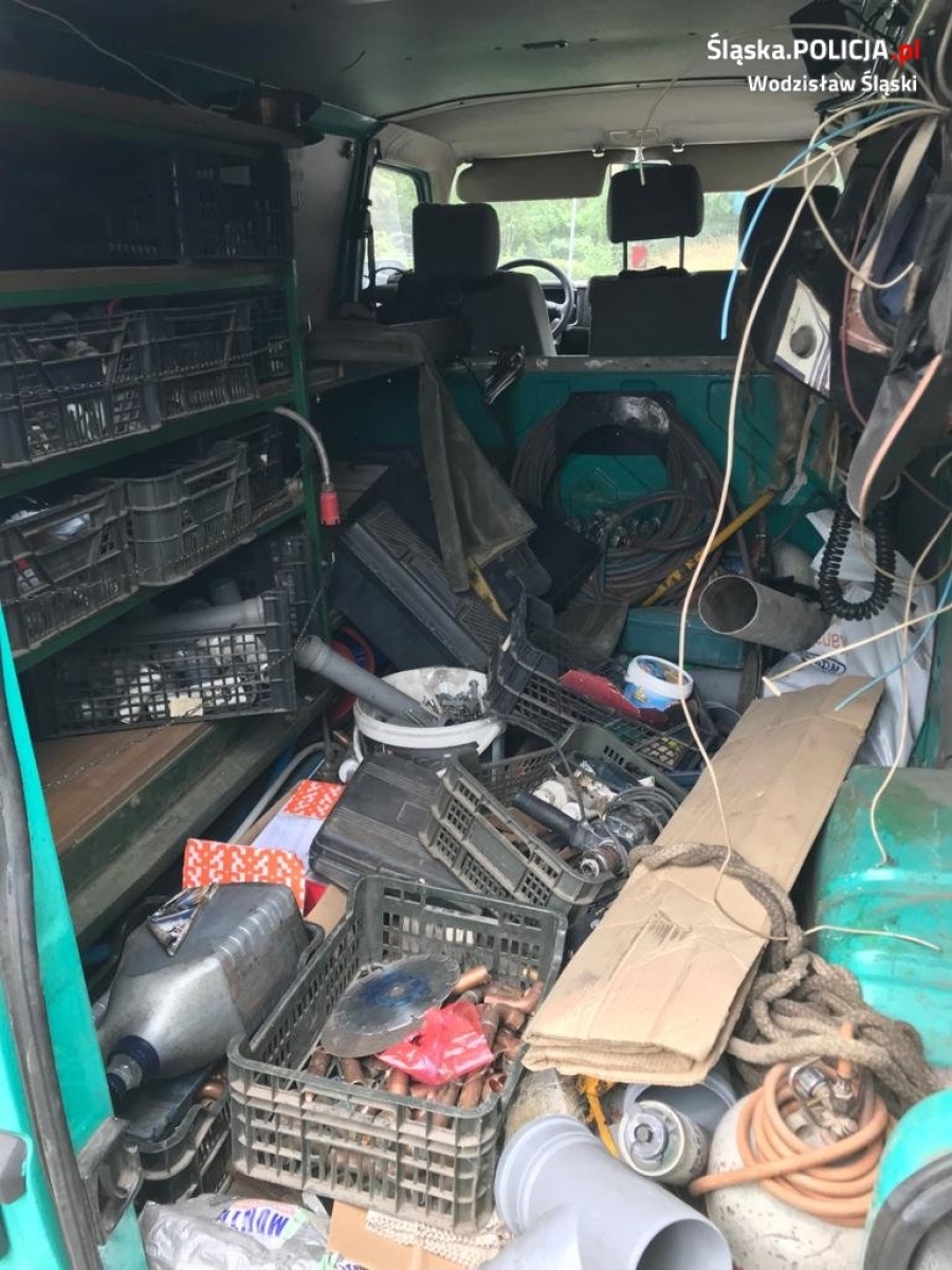 Zdjęcie w galerii na portalu naszwodzislaw.com: Miłośnik cudzych samochodów w rękach kryminalnych z Rydułtów wiadomości z regionu
