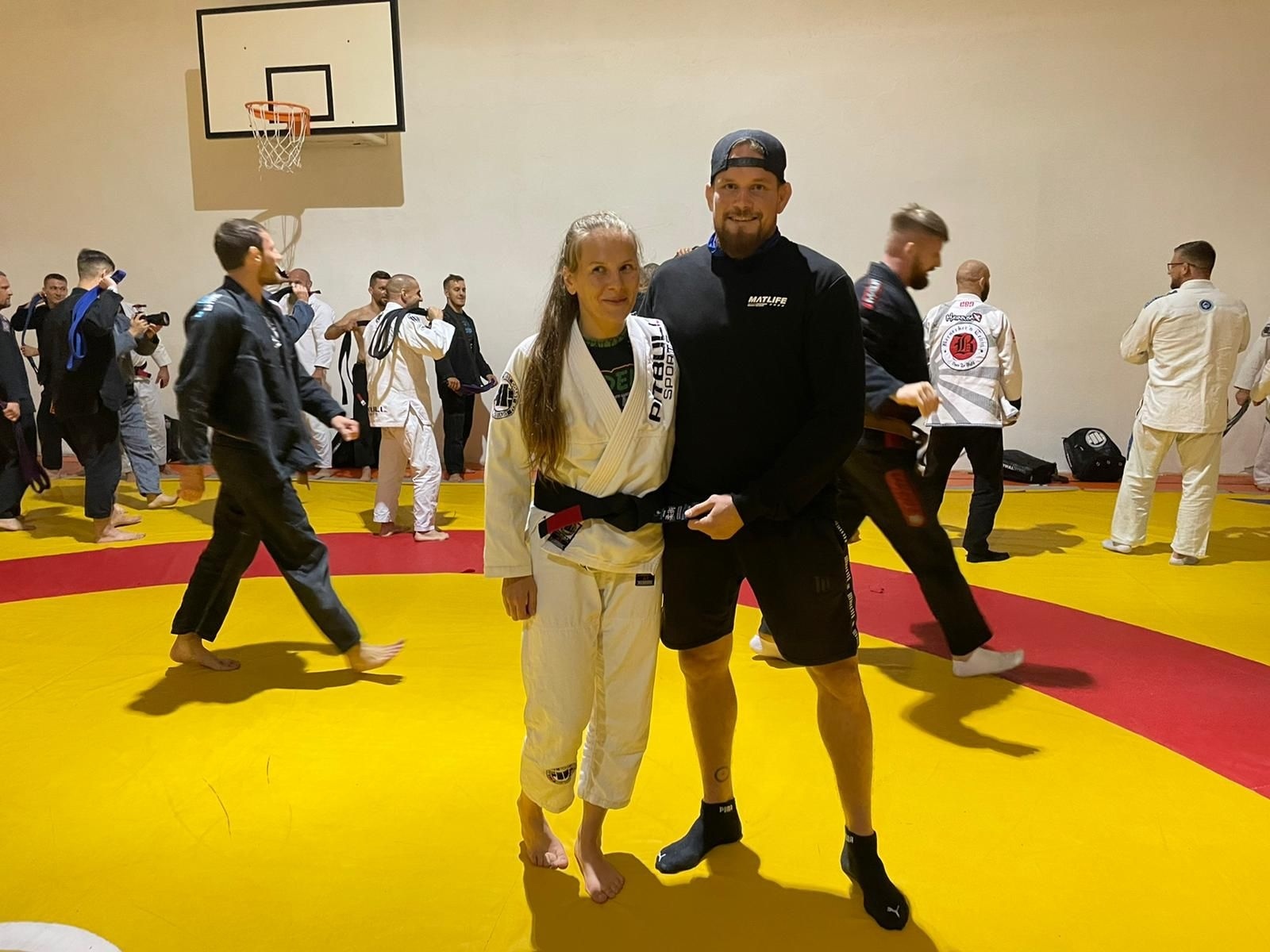Zdjęcie w galerii na portalu naszwodzislaw.com: Sandra Pniak z czarnym pasem brazylijskiego jiu jitsu wiadomości z regionu