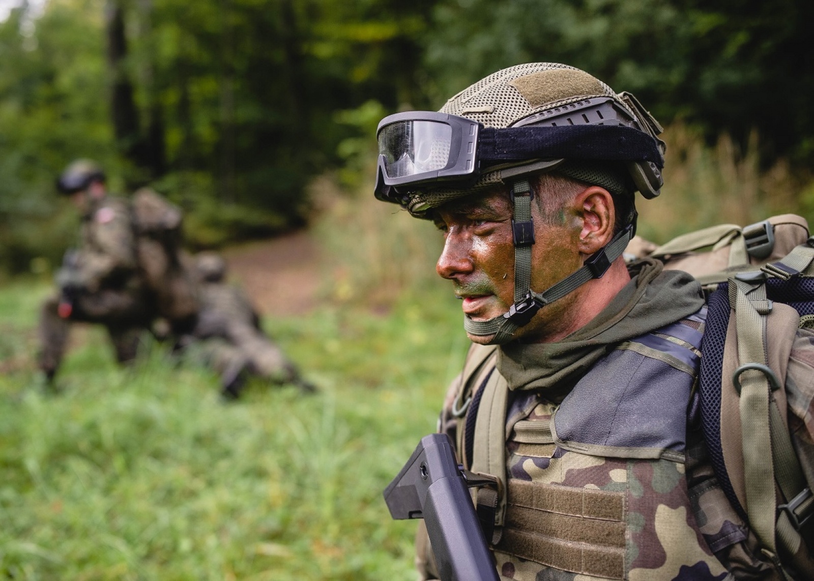 Zdjęcie w galerii na portalu naszwodzislaw.com: Pętla taktyczna. Kandydaci na terytorialsów przystąpili do egzaminu wiadomości z regionu