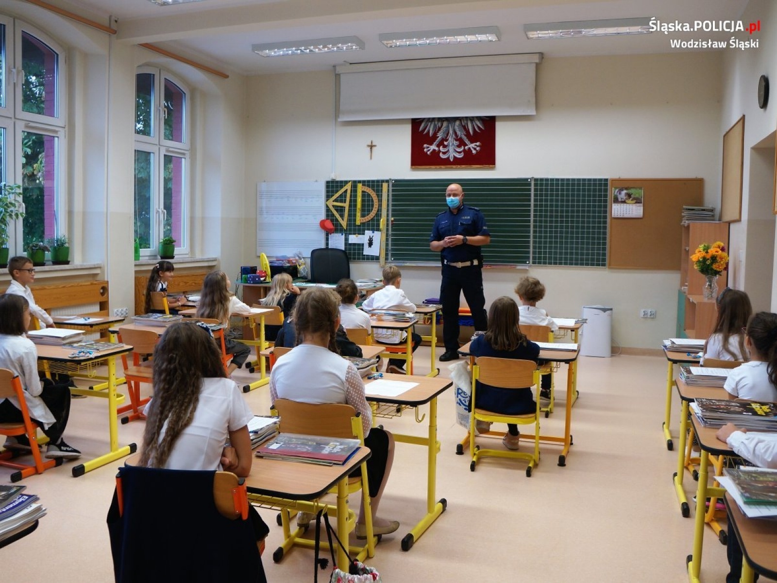 Zdjęcie w galerii na portalu naszwodzislaw.com: Policjanci odwiedzili pierwszaków z Marklowic wiadomości z regionu