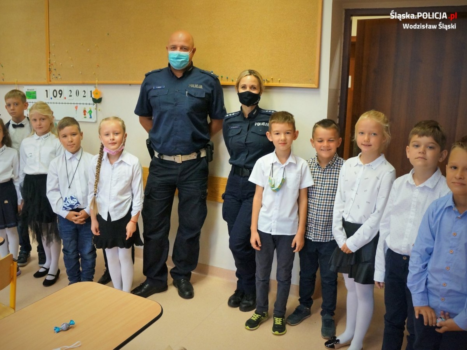 Zdjęcie w galerii na portalu naszwodzislaw.com: Policjanci odwiedzili pierwszaków z Marklowic wiadomości z regionu
