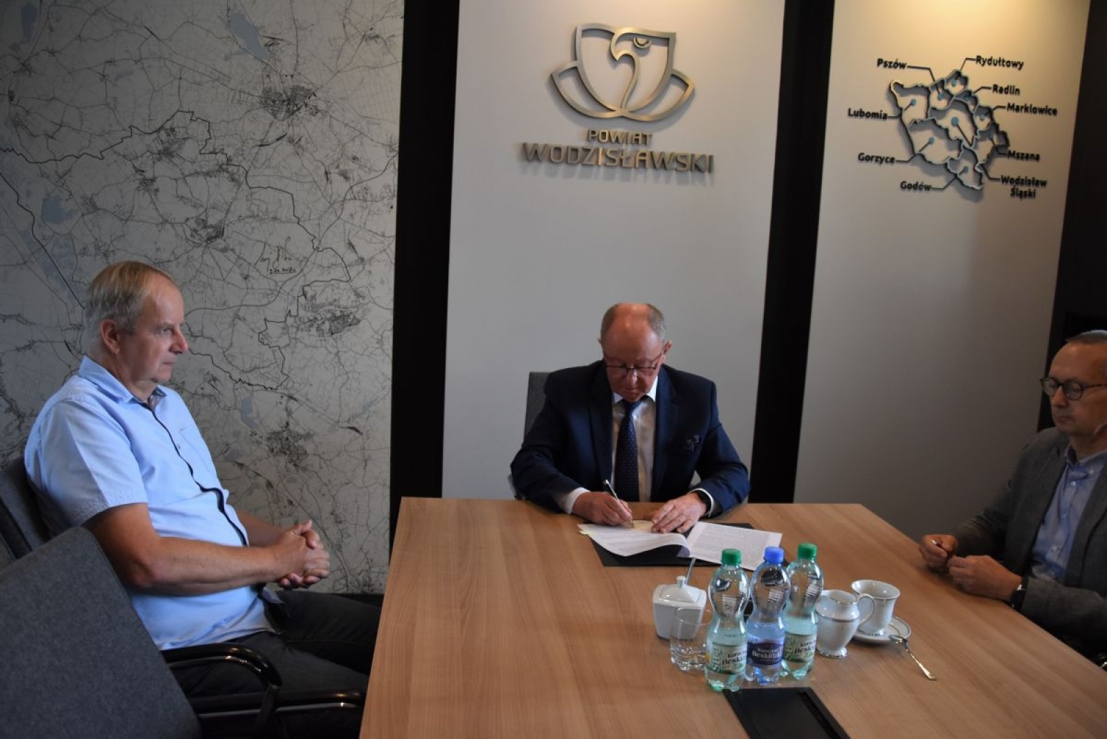 Zdjęcie w galerii na portalu naszwodzislaw.com: W przychodniach w Skrzyszowie i Rogowie znikną stare kopciuchy wiadomości z regionu