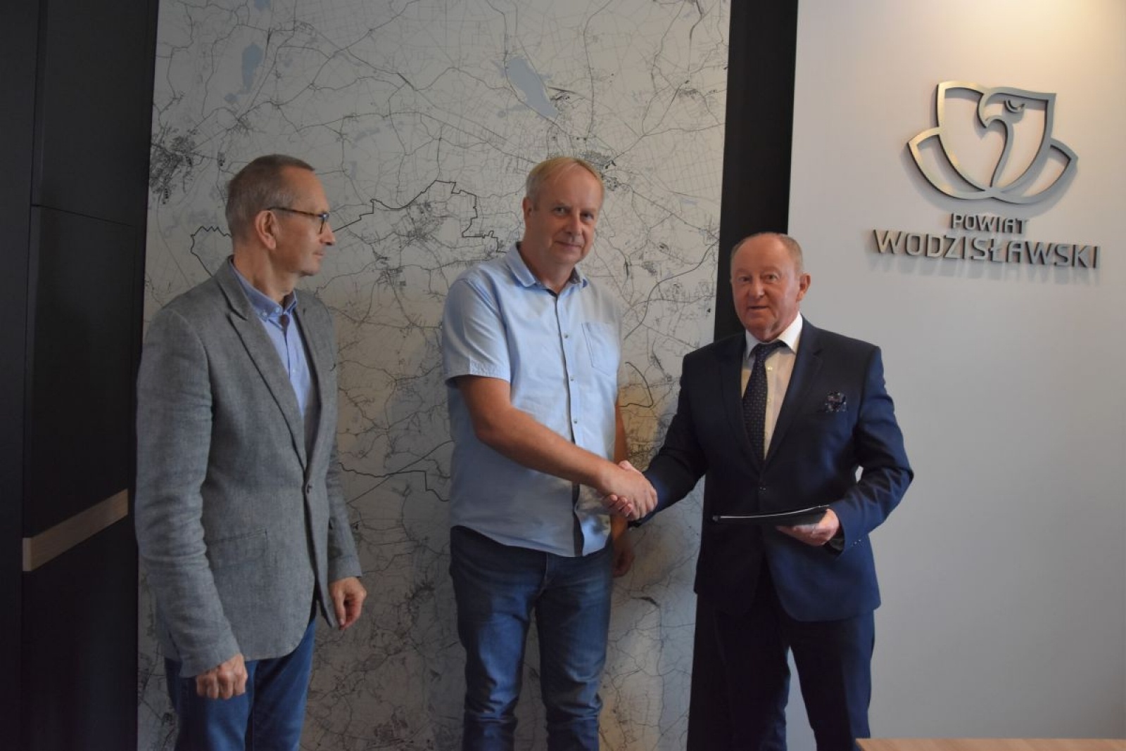 Zdjęcie w galerii na portalu naszwodzislaw.com: W przychodniach w Skrzyszowie i Rogowie znikną stare kopciuchy wiadomości z regionu