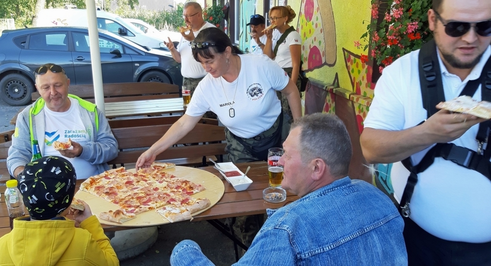Zdjęcie w galerii na portalu naszwodzislaw.com: Orkiestra Rozrywkowa po raz trzeci na ulicach Gminy Mszana [FOTO] wiadomości z regionu