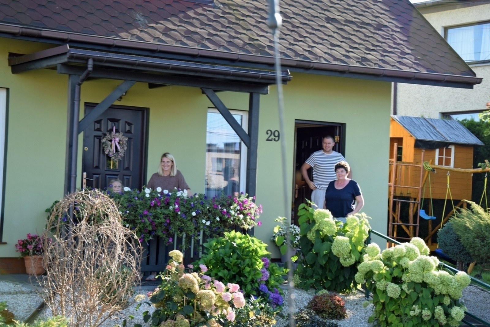 Zdjęcie w galerii na portalu naszwodzislaw.com: Orkiestra Rozrywkowa po raz trzeci na ulicach Gminy Mszana [FOTO] wiadomości z regionu