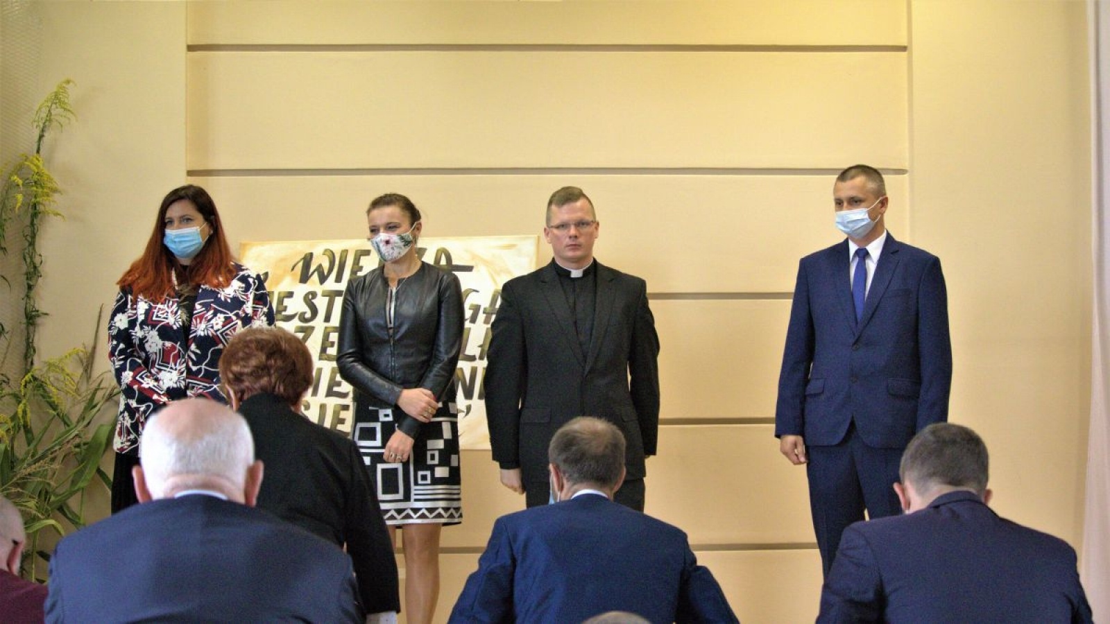 Zdjęcie w galerii na portalu naszwodzislaw.com: Nowy rok szkolny w powiatowych szkołach rozpoczęty wiadomości z regionu