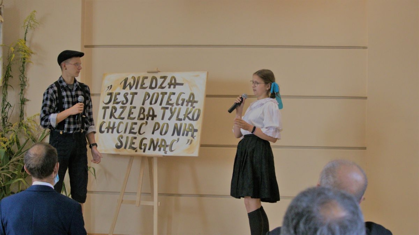 Zdjęcie w galerii na portalu naszwodzislaw.com: Nowy rok szkolny w powiatowych szkołach rozpoczęty wiadomości z regionu