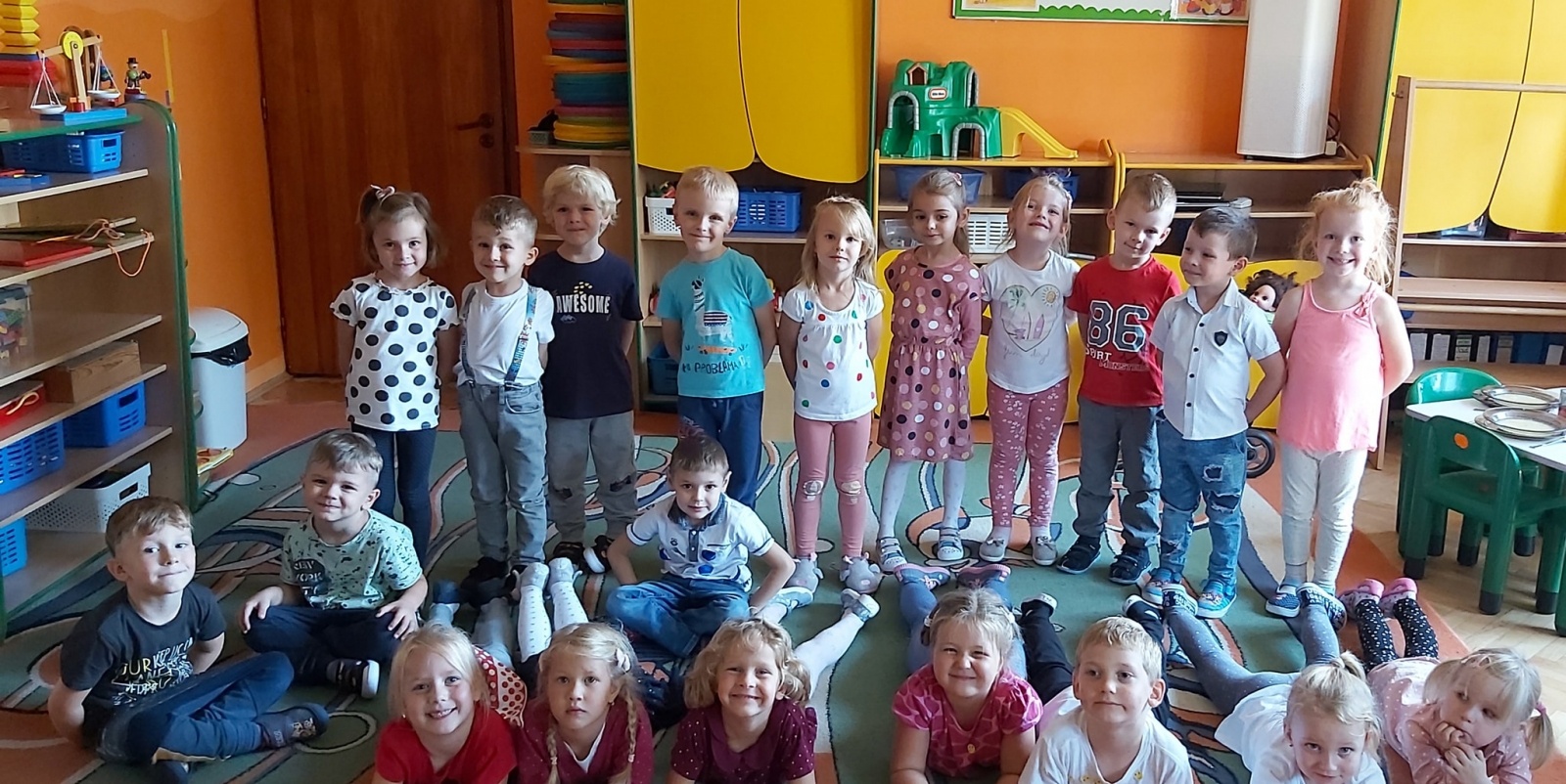 Zdjęcie w galerii na portalu naszwodzislaw.com: Dzień Sportu i Święto Kropki w Przedszkolu im. Misia Uszatka w Pszowie wiadomości z regionu