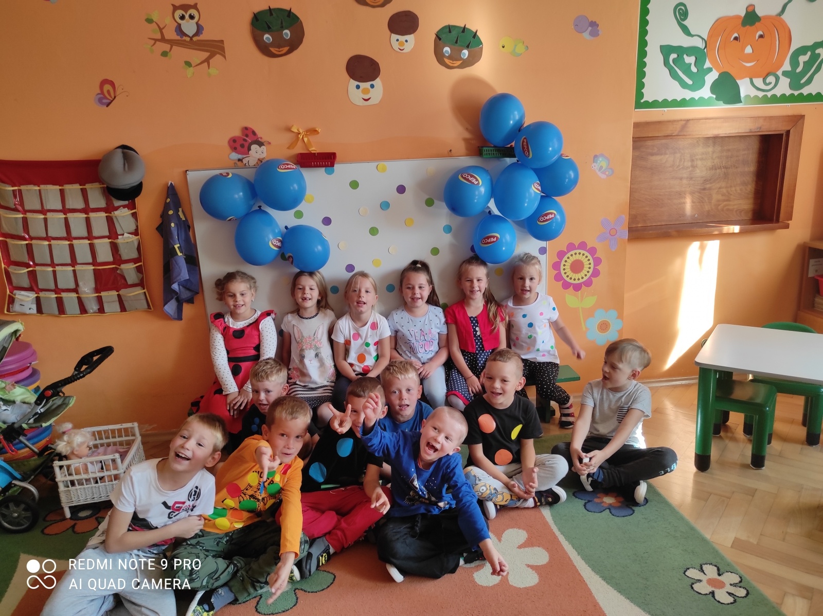 Zdjęcie w galerii na portalu naszwodzislaw.com: Dzień Sportu i Święto Kropki w Przedszkolu im. Misia Uszatka w Pszowie wiadomości z regionu