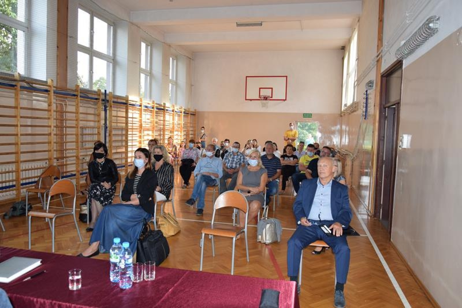 Zdjęcie w galerii na portalu naszwodzislaw.com: Zebranie wiejskie w Gogołowej. Oświetlenie na kolejnej ulicy wiadomości z regionu