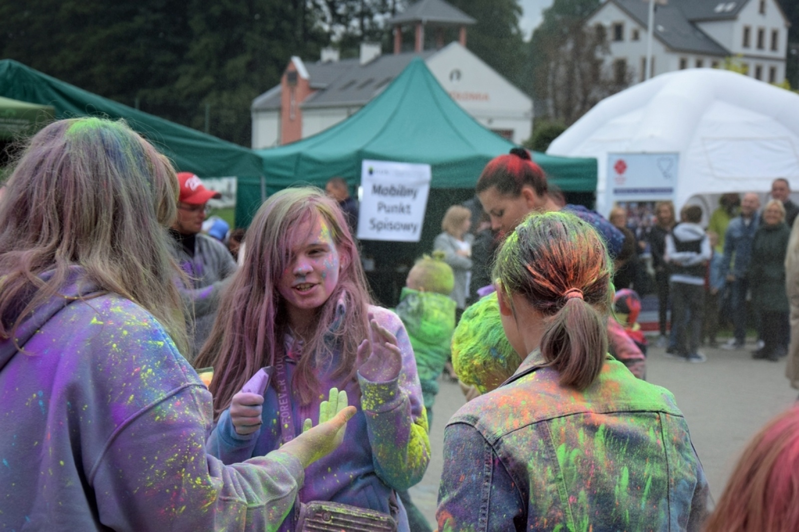 Zdjęcie w galerii na portalu naszwodzislaw.com: Eksplozja kolorów i koncerty na zakończenie lata w Połomi [FOTO] wiadomości z regionu