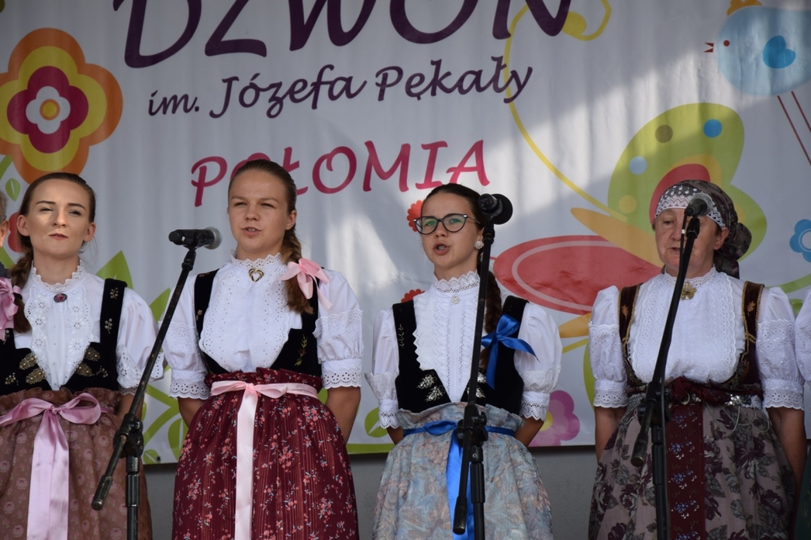 Zdjęcie w galerii na portalu naszwodzislaw.com: Złoty Dzwon w Połomi. Zwycięzcą zespół z Zebrzydowic [FOTO] wiadomości z regionu