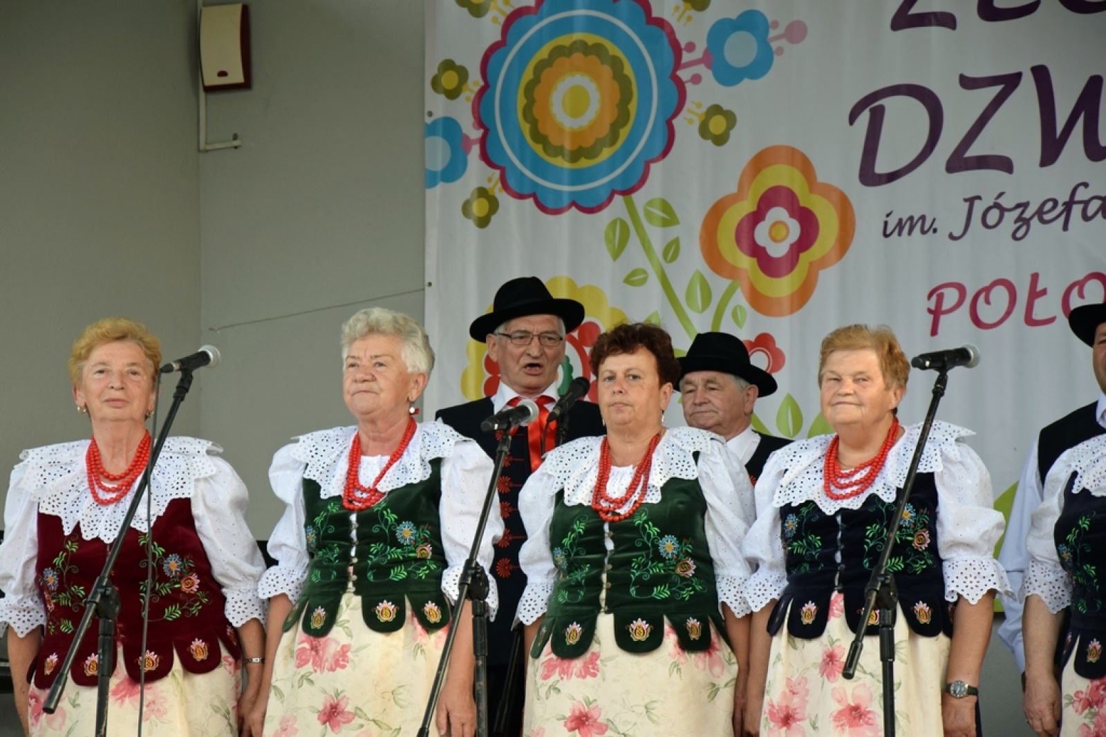 Zdjęcie w galerii na portalu naszwodzislaw.com: Złoty Dzwon w Połomi. Zwycięzcą zespół z Zebrzydowic [FOTO] wiadomości z regionu